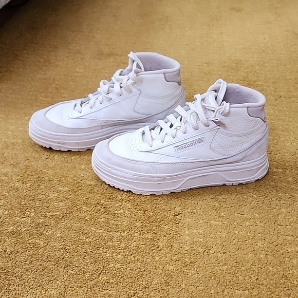 *SOLD* 9 Reebok Tennis Platform - Picture 2 of 5